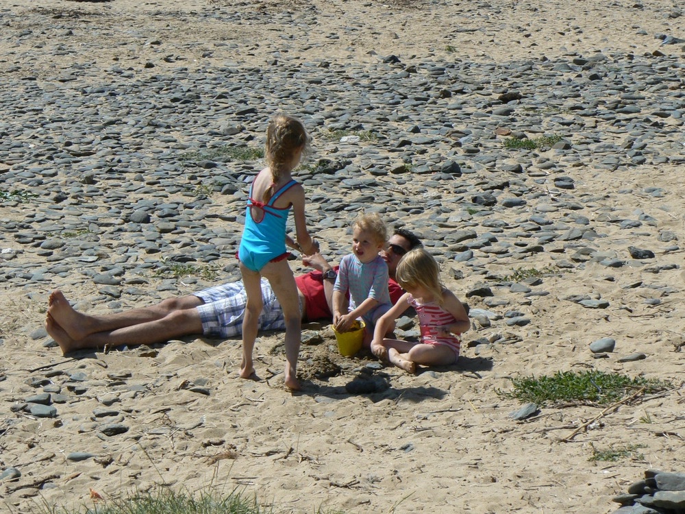 Abi, Izzy and Jess making magic potions